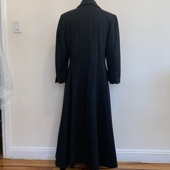 Countess Sarah Coat - Picture 9 of 14